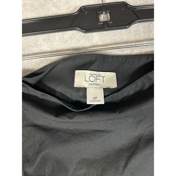 Ann Taylor LOFT Petite Black Embroidered Floral A Line Skirt Size 6P - Picture 2 of 5